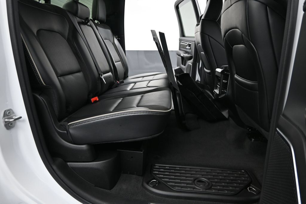 Used 2022 RAM 1500 Laramie w/ Sport Appearance Package AWD/4WD image 20