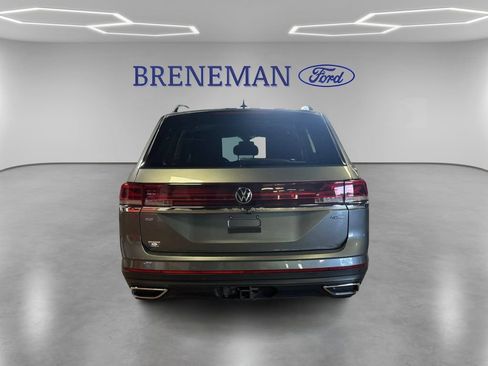 Used 2025 Volkswagen Atlas SE AWD/4WD image 5