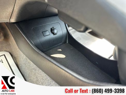 Used 2015 Toyota Prius Three image 22