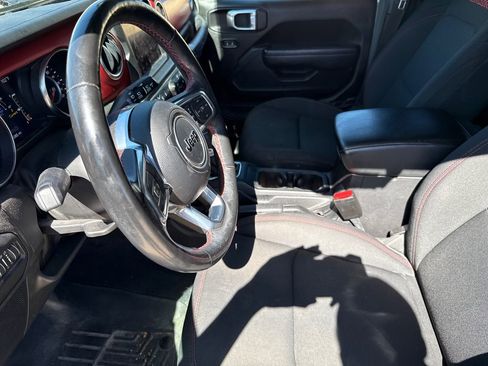 Used 2022 Jeep Wrangler Unlimited Rubicon w/ LED Lighting Group image 17