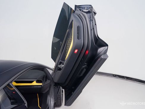 Used 2024 Lamborghini Revuelto AWD/4WD image 12