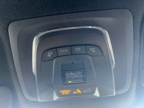 Used 2025 Toyota Corolla SE FWD image 10