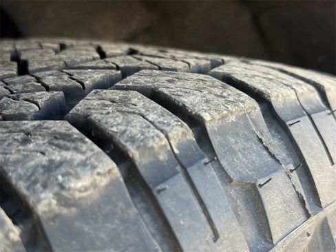 Used 2022 GMC Sierra 1500 SLT w/ SLT Premium Package image 21