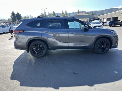 Certified 2024 Toyota Highlander XSE image 5