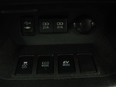 Used 2019 Toyota Highlander XLE image 19