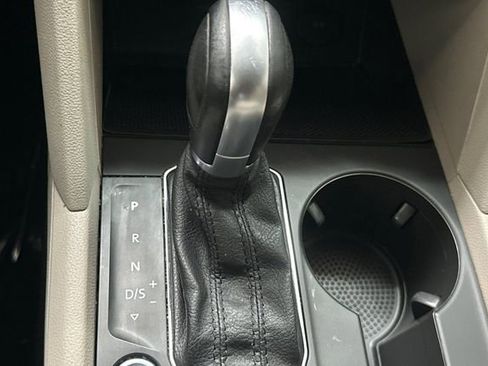 Used 2019 Volkswagen Atlas SE w/ Towing Package image 26