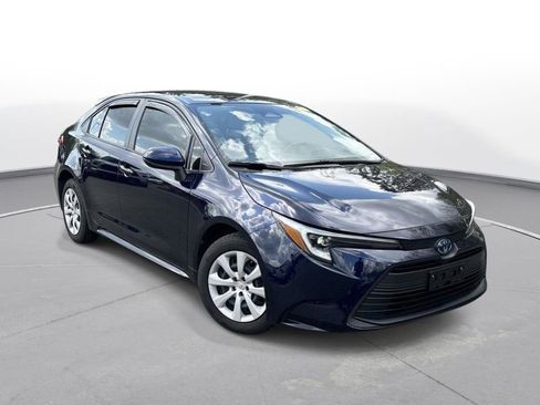 Used 2023 Toyota Corolla LE image 4
