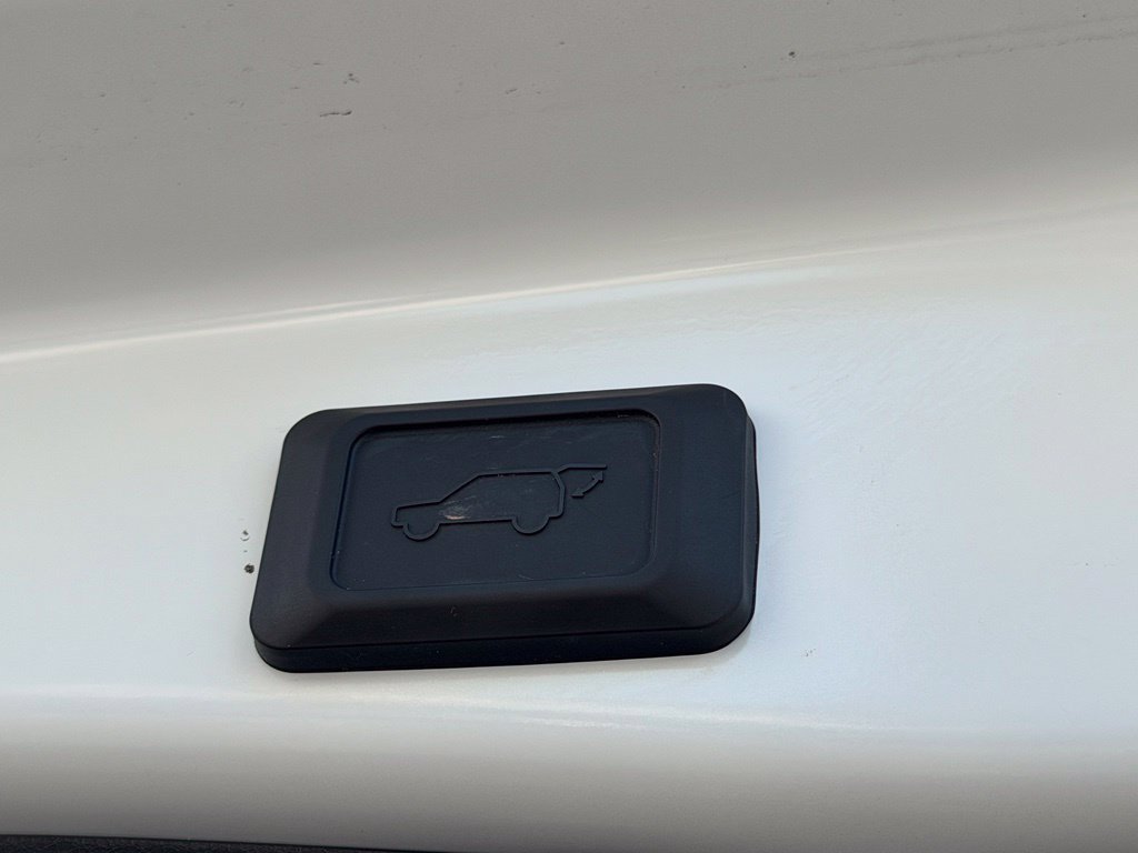 Used 2025 Toyota RAV4 SE w/ Convenience Package AWD/4WD image 22