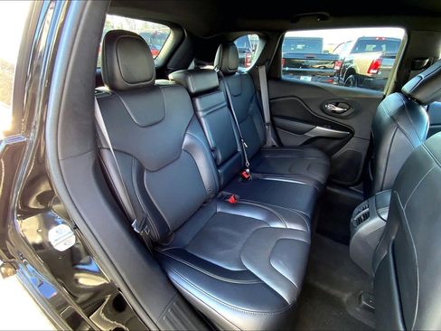 Used 2019 Jeep Cherokee High Altitude image 16