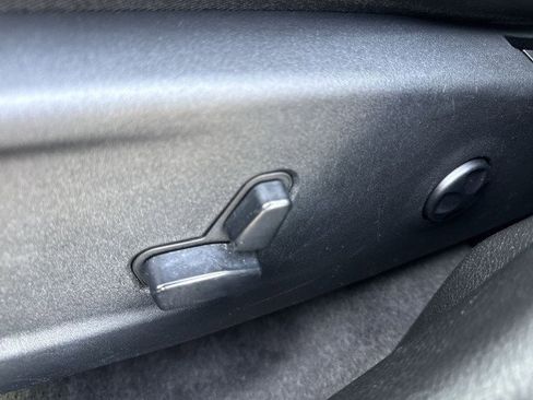 Used 2012 Chrysler 300 S w/ Luxury Group image 14