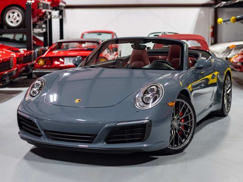 Used 2017 Porsche 911 Carrera S RWD image 9