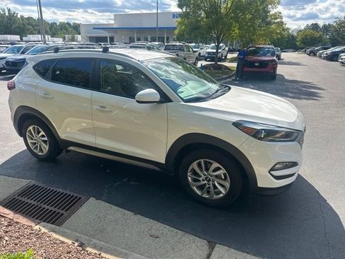 Used 2017 Hyundai Tucson SE w/ SE Popular Package 02 AWD/4WD image 7