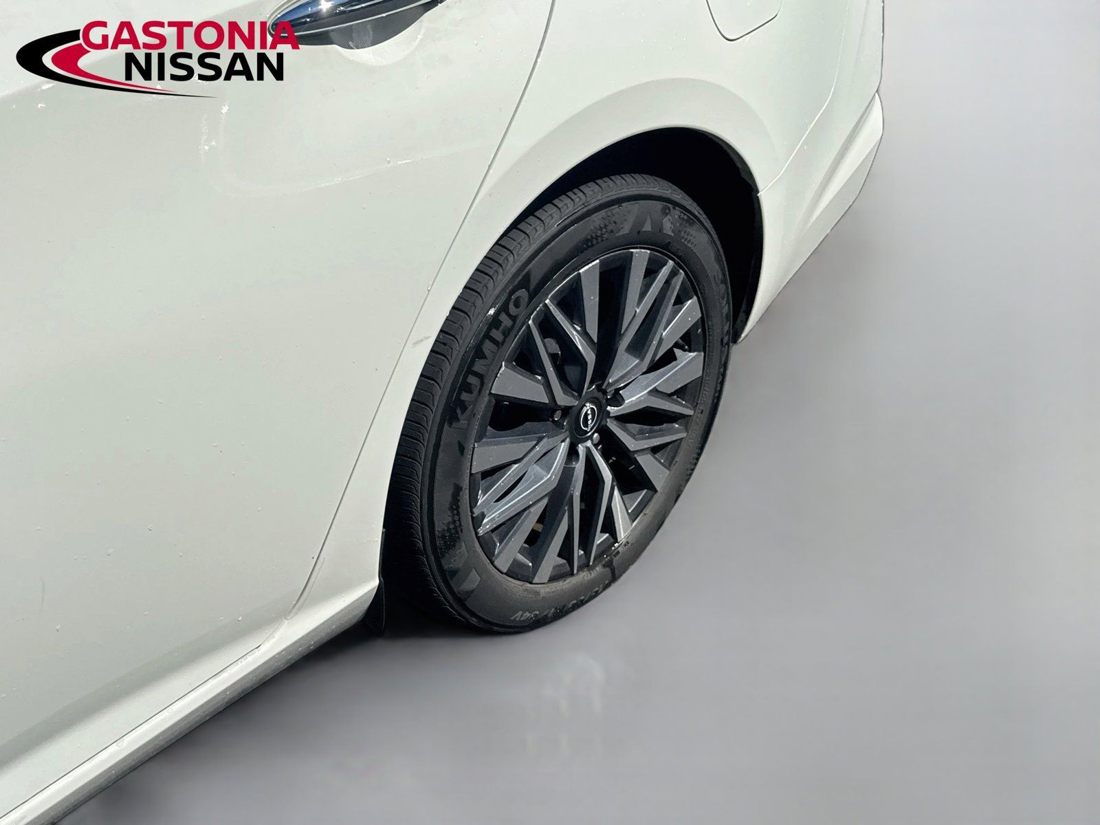 Used 2025 Nissan Altima 2.5 SV FWD image 34
