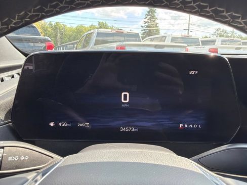 Used 2025 Chevrolet Traverse LT AWD/4WD image 15