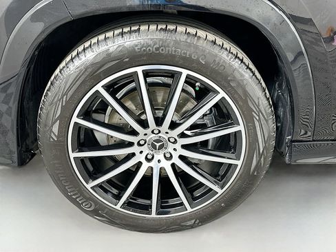 Used 2025 Mercedes-Benz GLS 450 4MATIC image 32