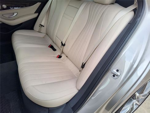 Certified 2022 Mercedes-Benz E 450 4MATIC Sedan image 24