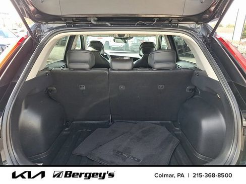Used 2023 Kia Niro EX image 30
