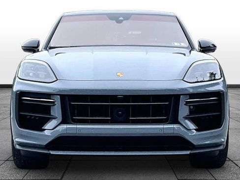 Used 2024 Porsche Cayenne Turbo GT AWD/4WD image 2