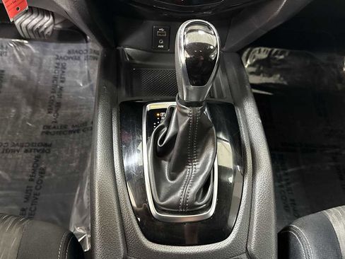 Used 2017 Nissan Rogue S image 21