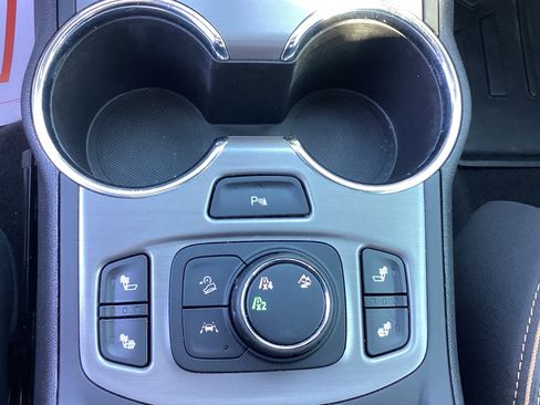 Used 2022 GMC Terrain AT4 w/ Infotainment Package II image 23