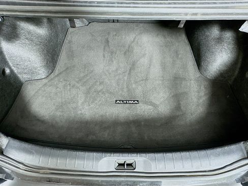 Used 2025 Nissan Altima 2.5 SV FWD image 27