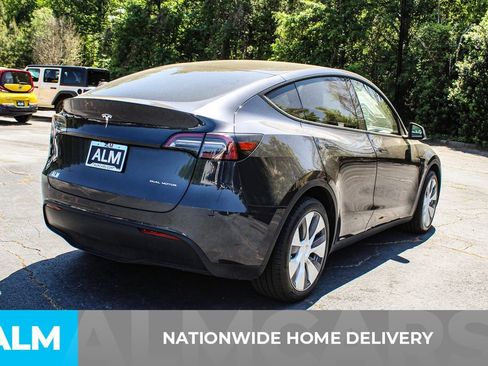Used 2024 Tesla Model Y Long Range AWD/4WD image 5