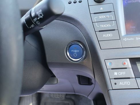 Used 2013 Toyota Prius Three w/ Solar Roof Pkg FWD image 29