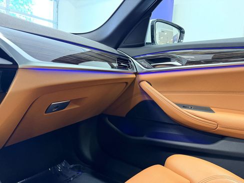 Used 2019 BMW 530i w/ Premium Package RWD image 41