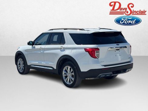 Used 2024 Ford Explorer XLT w/ Equipment Group 202A AWD/4WD image 9