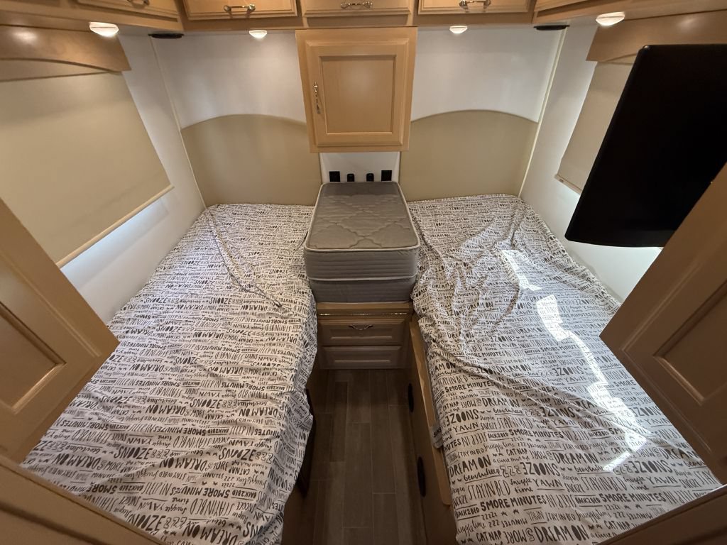 Used 2019 Mercedes-Benz Sprinter 170 image 80