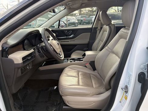 Certified 2021 Lincoln Corsair Reserve image 11