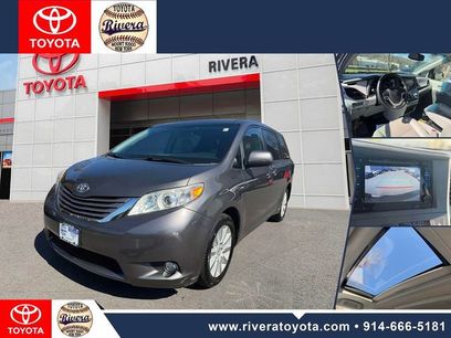 Used 2017 Toyota Sienna XLE Premium