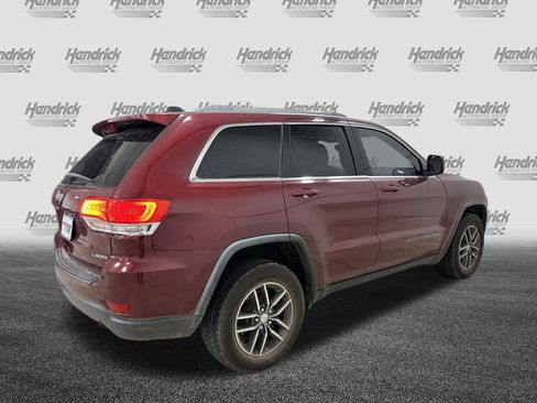 Used 2018 Jeep Grand Cherokee Laredo AWD/4WD image 10