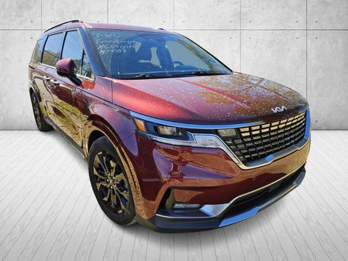 Used 2024 Kia Carnival SX image 2