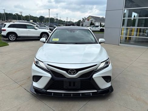 Used 2020 Toyota Camry XSE AWD/4WD image 2