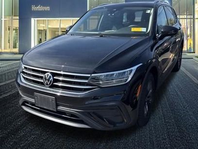 Certified 2022 Volkswagen Tiguan SE w/ Panoramic Sunroof Package