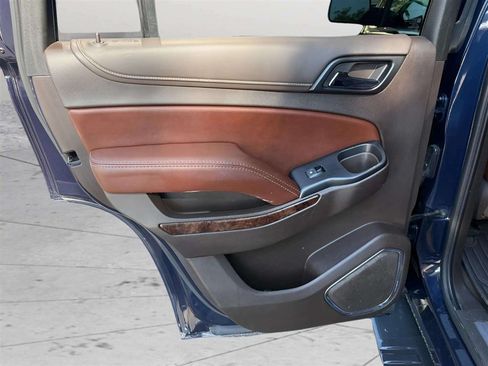 Used 2018 Chevrolet Tahoe Premier AWD/4WD image 18