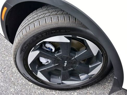 Certified 2025 Kia Sorento EX w/ EX Panoramic Sunroof Package image 40