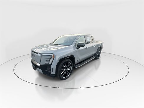 Used 2025 GMC Sierra EV Denali image 4