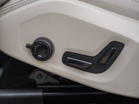 New 2026 Volvo XC60 B5 Ultra w/ Protection Package Premier image 34