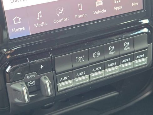New 2026 RAM 3500 Big Horn AWD/4WD image 30