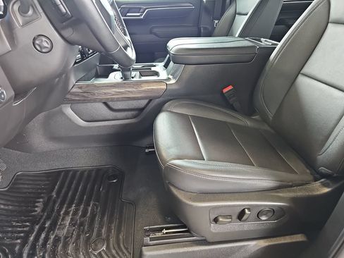 Certified 2025 Chevrolet Silverado 1500 LTZ w/ LTZ Premium Package AWD/4WD image 18