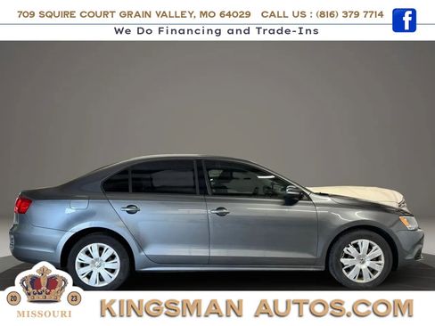 Used 2012 Volkswagen Jetta SE FWD image 3