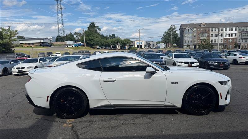 Used 2024 Ford Mustang GT RWD image 5
