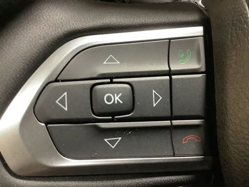 Used 2023 Jeep Compass Latitude AWD/4WD image 28