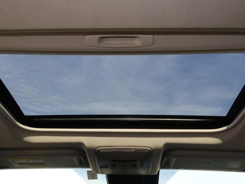 Used 2020 Toyota RAV4 XLE image 12