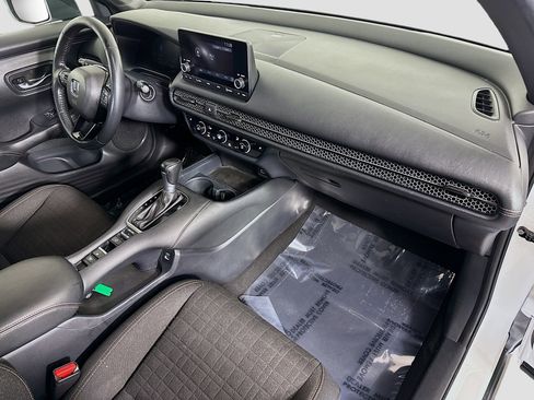 Used 2023 Honda HR-V Sport image 30