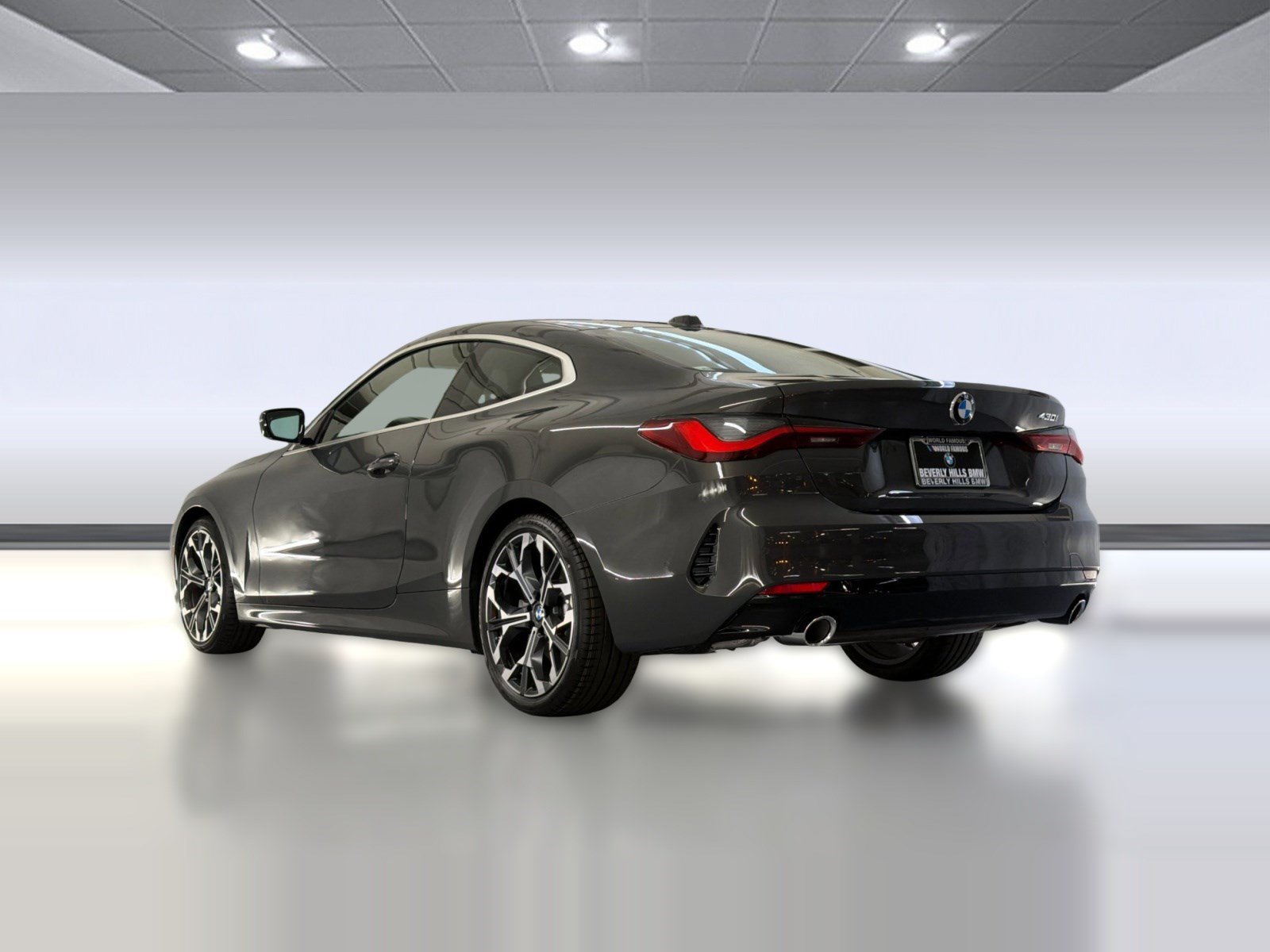 New 2026 BMW 430i Coupe w/ Parking Assistance Package RWD image 3