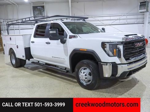 Used 2024 GMC Sierra 3500 Pro image 2