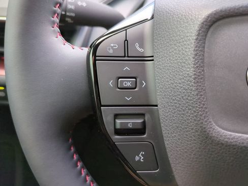 Certified 2026 Toyota Prius Plug-In Hybrid FWD image 24